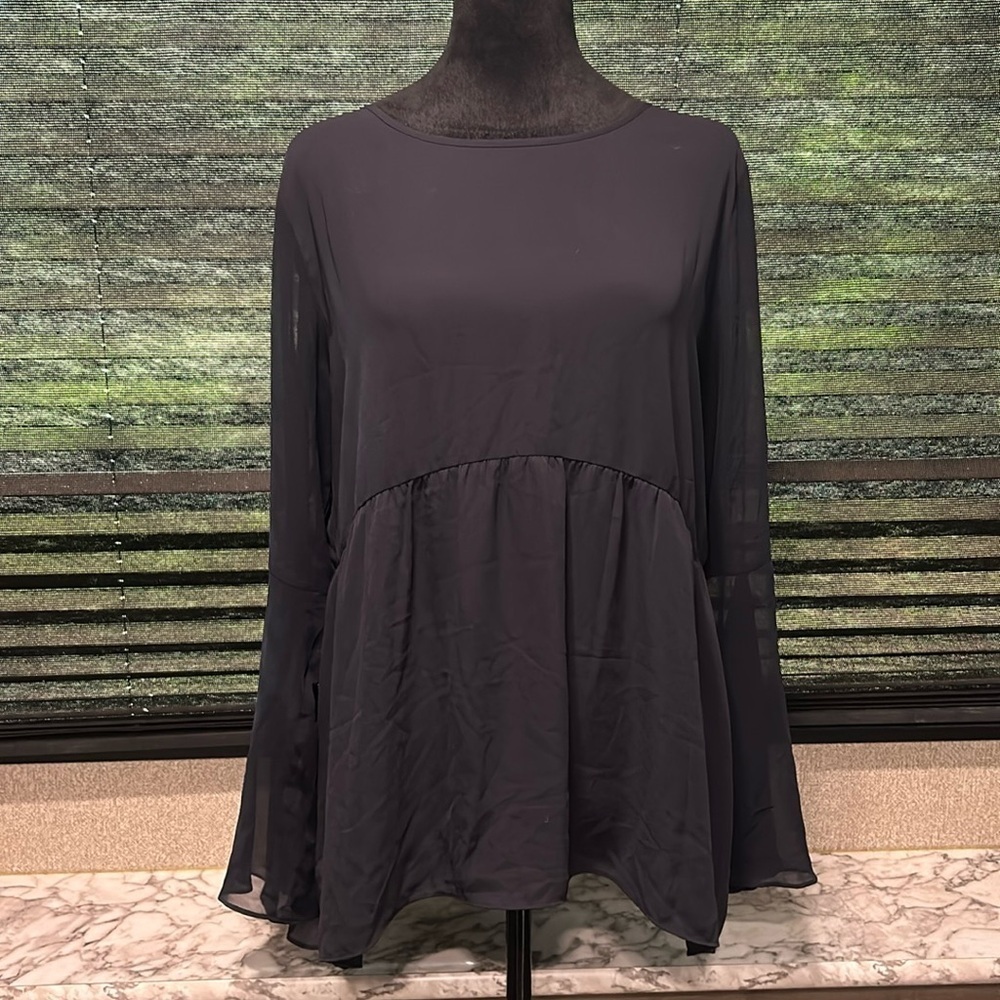 Loft Women’s Navy Blue Long Bell Sleeve Babydoll Button Neck‎ Closure Top Medium